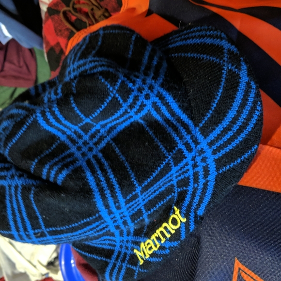 Marmot Other - NWOT Marmot Brimmed Beanie